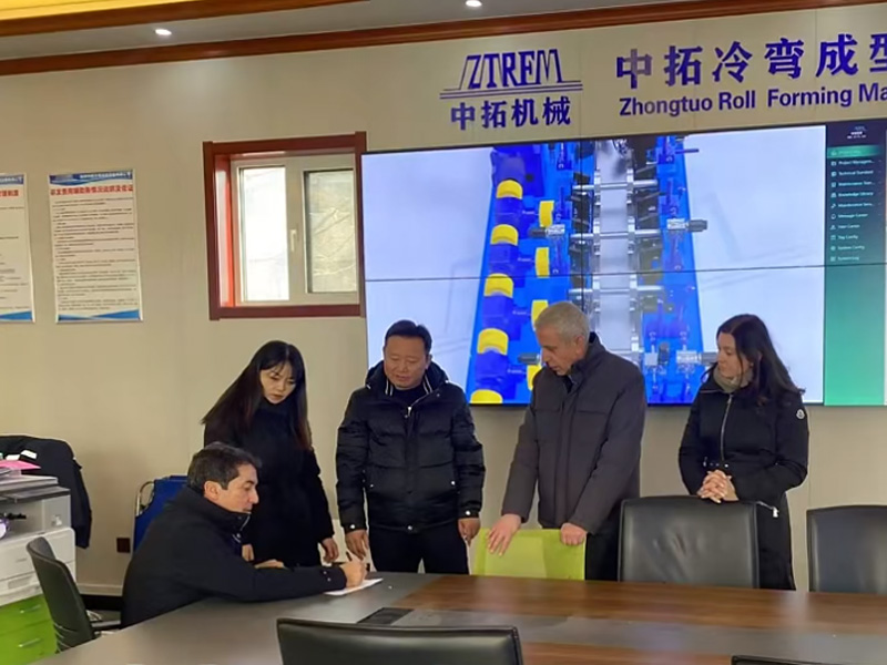2025中拓冷彎開年大捷！新年新征程中拓冷彎門框機(jī)敲開西班牙市場大門
